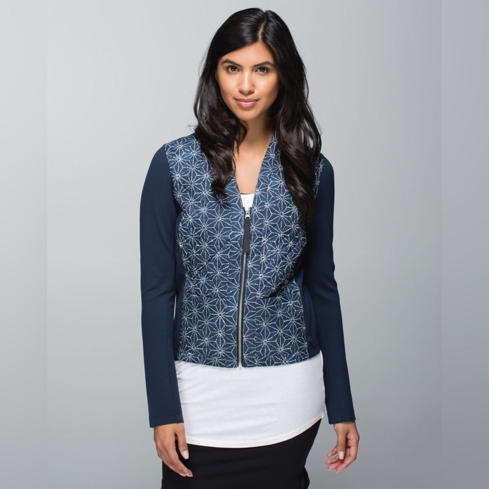 LULULEMON Cardigan & Again Exploded Sashiko Star Inkwell Ghost / Inkwell. SIze 6